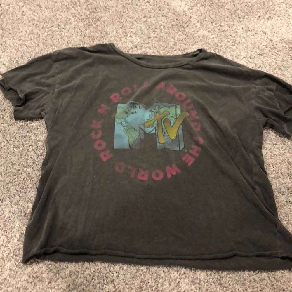 MTV grey american eagle tee